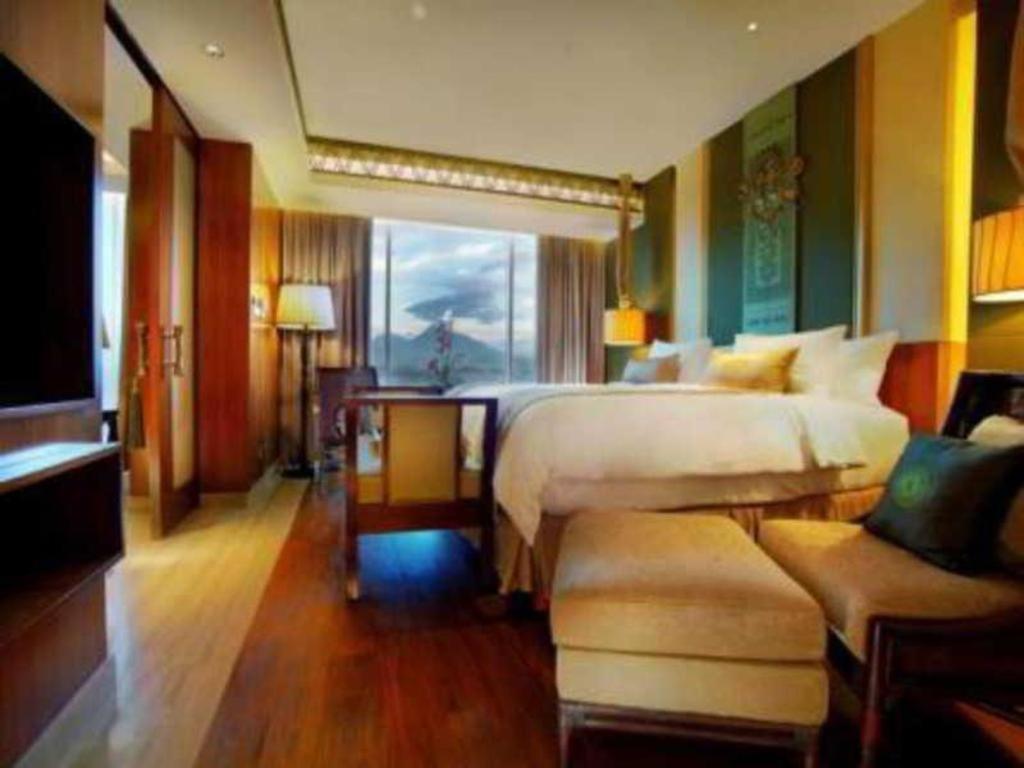 Artotel Suites Bianti Yogyakarta Exterior foto