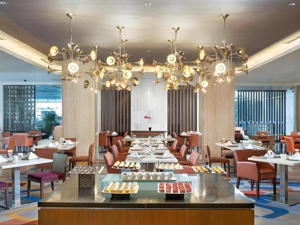 Artotel Suites Bianti Yogyakarta Exterior foto