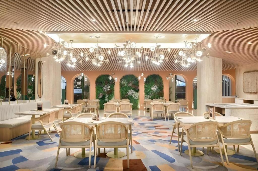 Artotel Suites Bianti Yogyakarta Exterior foto