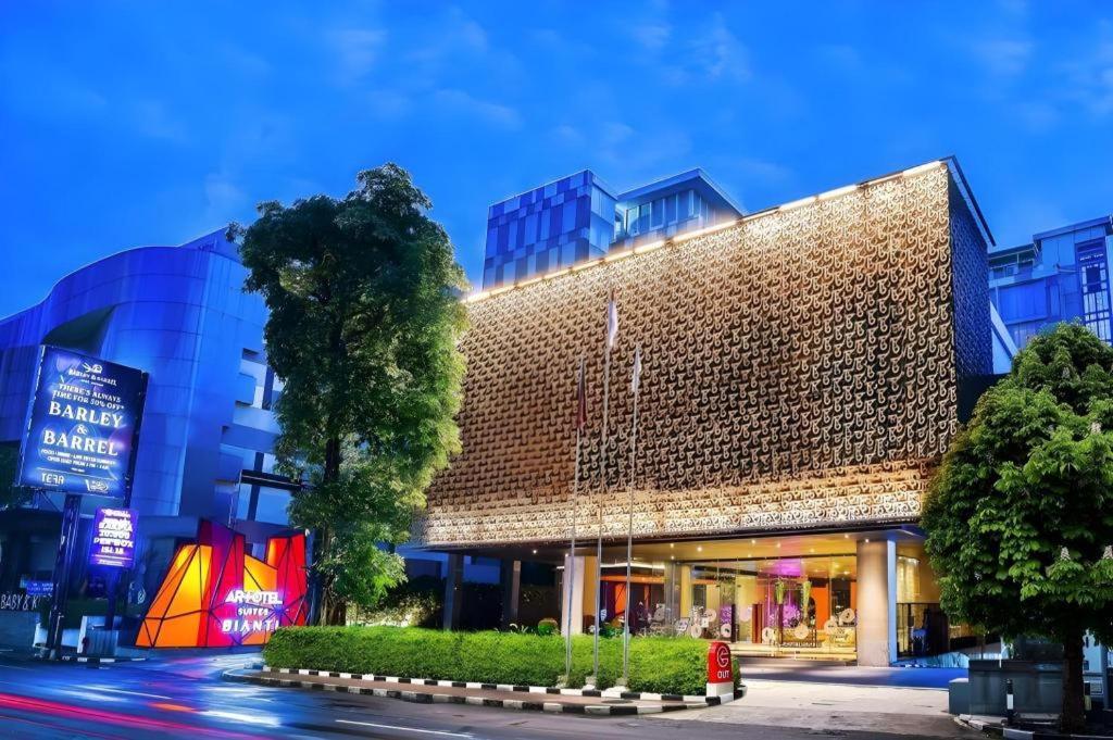Artotel Suites Bianti Yogyakarta Exterior foto